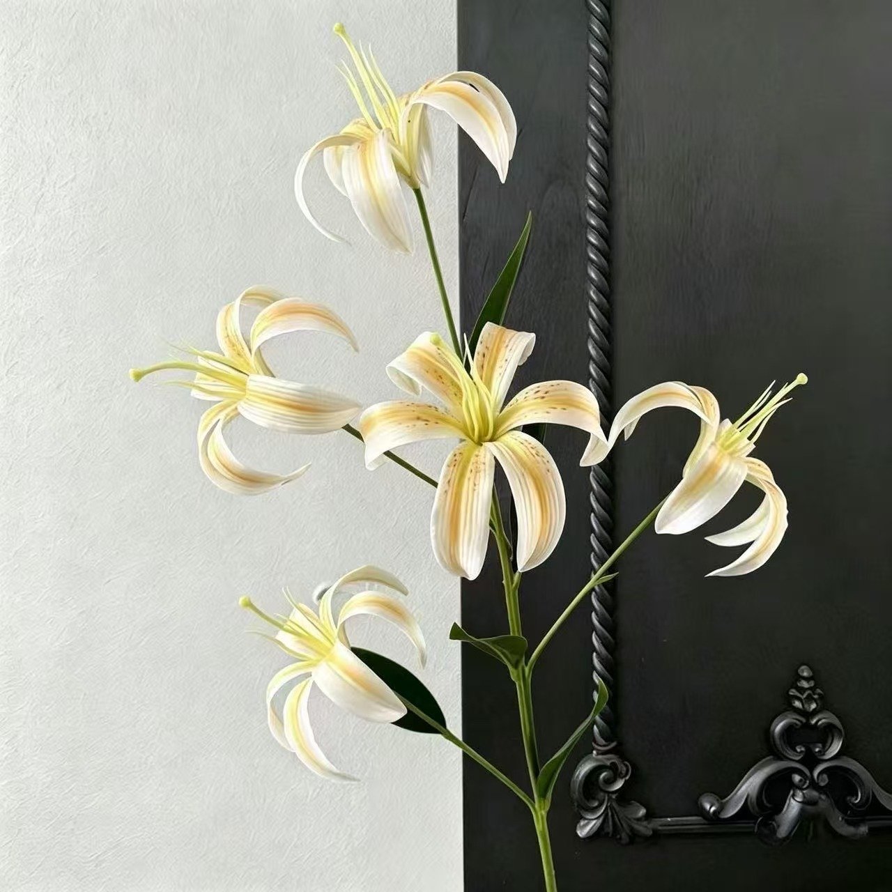 Wholesale 5-Head Golden Gloriosa (Jialan) Lily Spray | 3D Printed Flame Lily Stems for Wedding Road Guides & Landscaping O1CN0157XNqB1MCKqfFKgK3 2214141791398 0 Cib