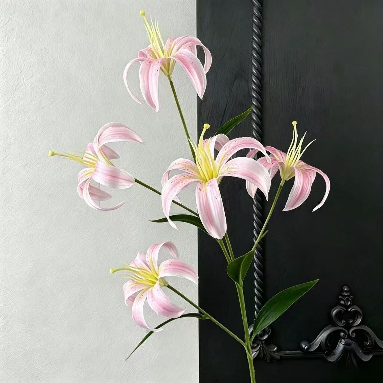 Wholesale 5-Head Golden Gloriosa (Jialan) Lily Spray | 3D Printed Flame Lily Stems for Wedding Road Guides & Landscaping O1CN01dzIDrA1MCKqjlc5cv 2214141791398 0 Cib